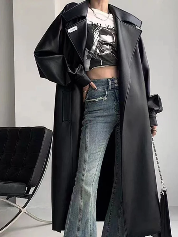 Drune | Damen Lange Jacke – Taillierte Passform – Kunstleder – Reverskragen – Vollständig Länge