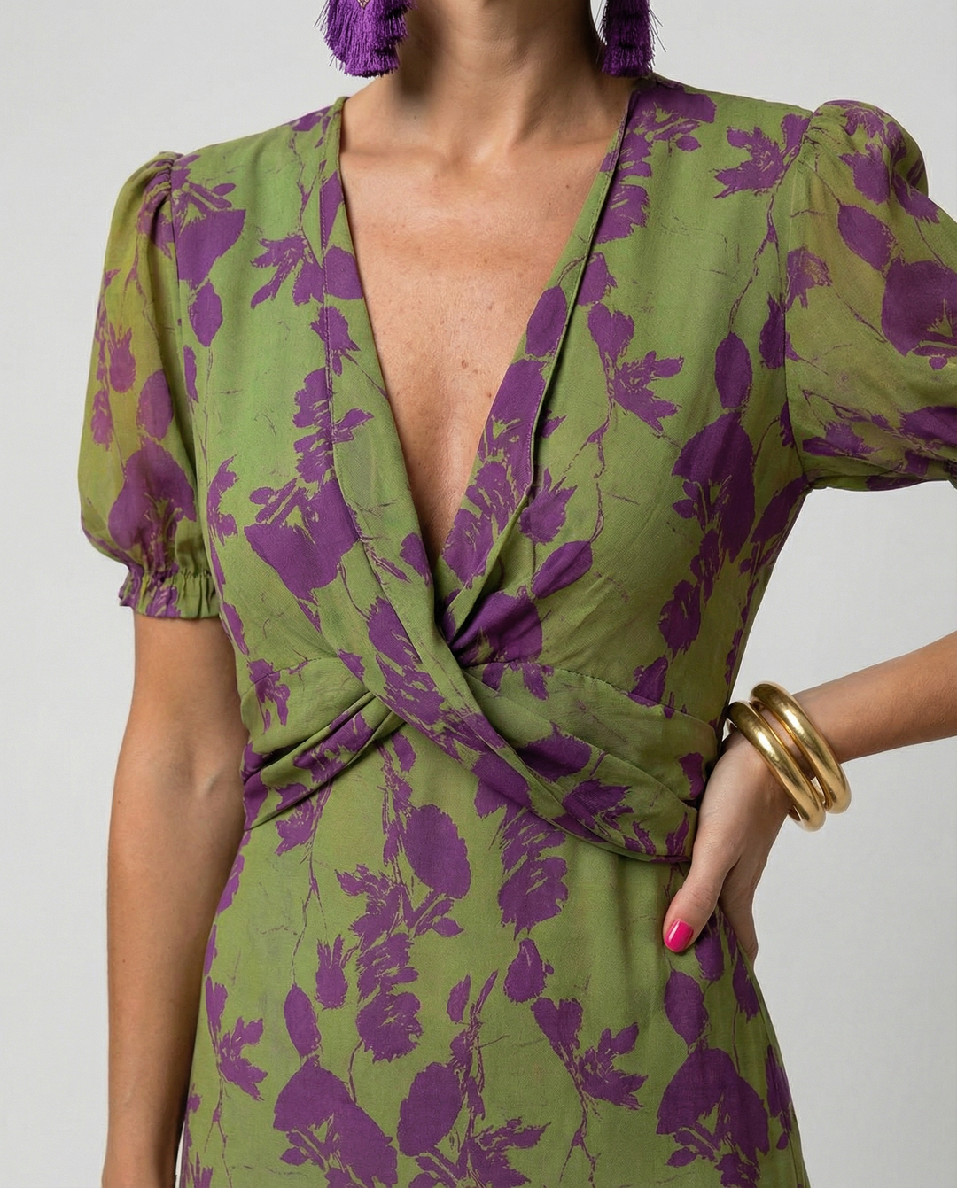 Leichtes Sommerkleid mit Blumenmuster und V-Ausschnitt für den Alltag | Drune