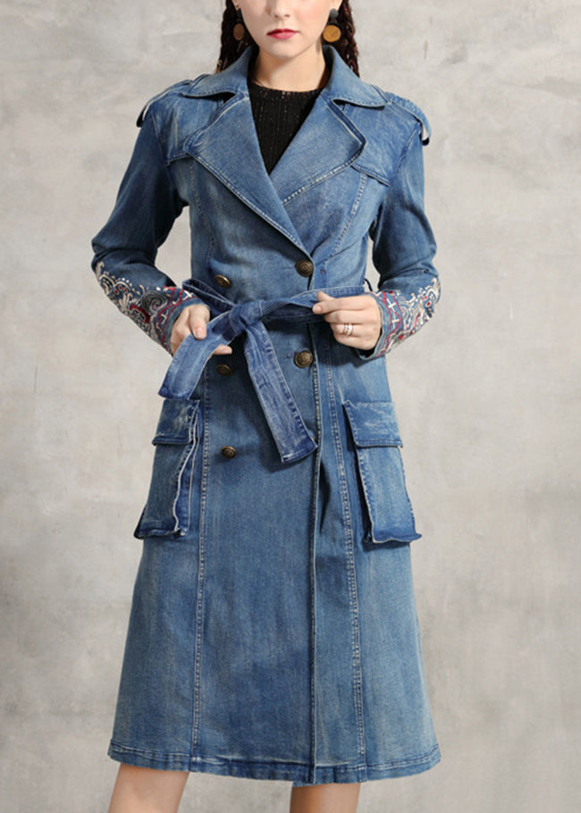 Drune | Blaue Peter-Pan-Kragen Taschen Gestickte Doppelbrust Gürtel Baumwoll-Denim-Trenchcoats