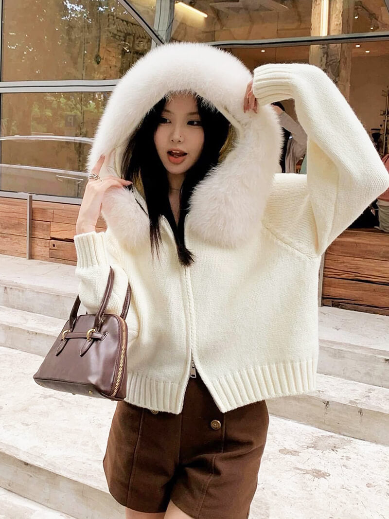 Drune | Strickjacke Grau mit Kapuze und Kunstpelz Warme Winterjacke