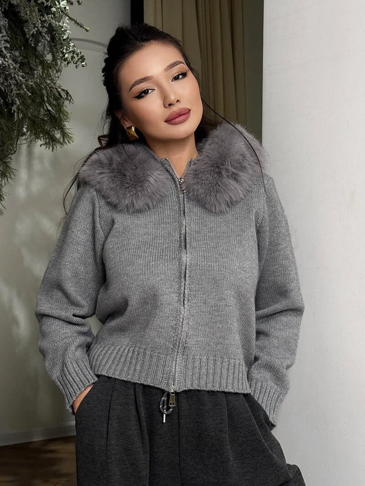 Drune | Strickjacke Grau mit Kapuze und Kunstpelz Warme Winterjacke