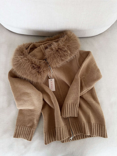 Drune | Strickjacke Grau mit Kapuze und Kunstpelz Warme Winterjacke