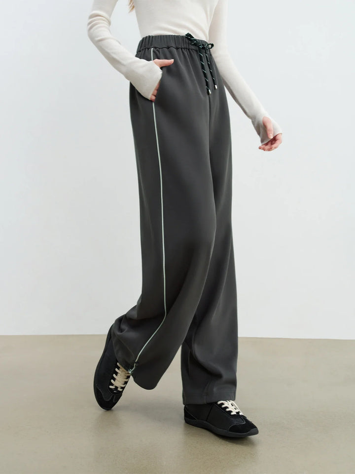 Drune | Damen Outfit mit Kontrastfarbiger Cropped Jacke und Bequemen Hosen