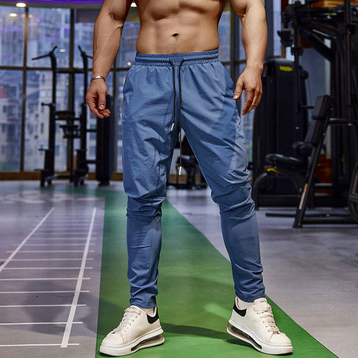 Drune | Jogginghose - Slim Fit Trainingshose mit Kordelzug, Sporthose für Fitness & Freizeit