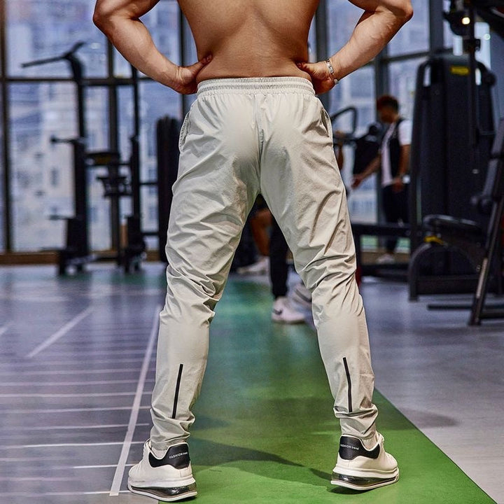 Drune | Jogginghose - Slim Fit Trainingshose mit Kordelzug, Sporthose für Fitness & Freizeit