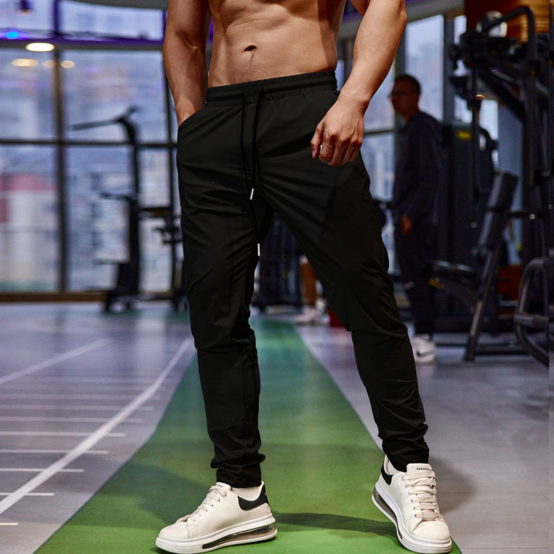 Drune | Jogginghose - Slim Fit Trainingshose mit Kordelzug, Sporthose für Fitness & Freizeit