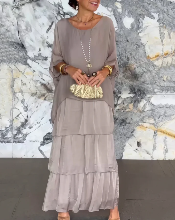 Drune | Maxi Kleid Mit Weitem Rundhalsausschnitt