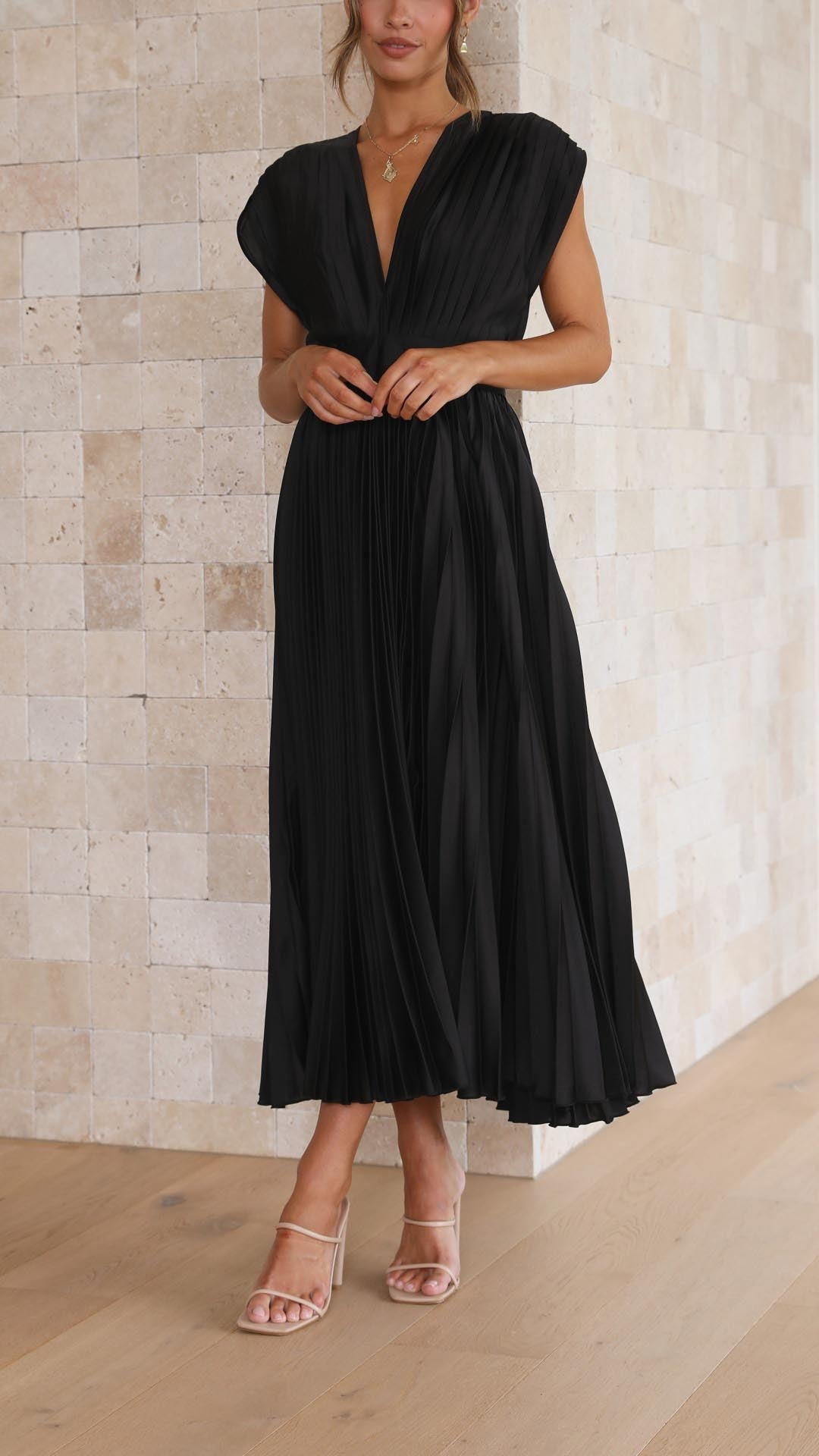 Drune | Elektrisch Plissiertes, Elegantes Ärmelloses Kleid