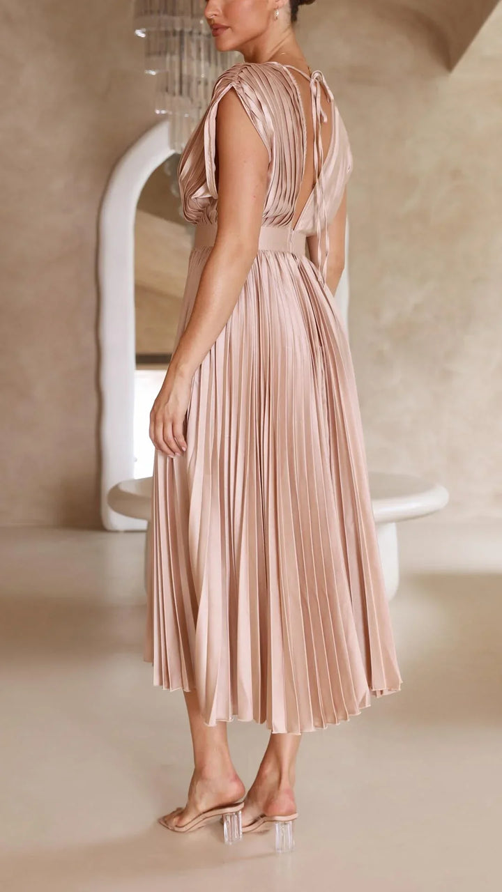 Drune | Kleid mit V Ausschnitt und Rückenkrawatte