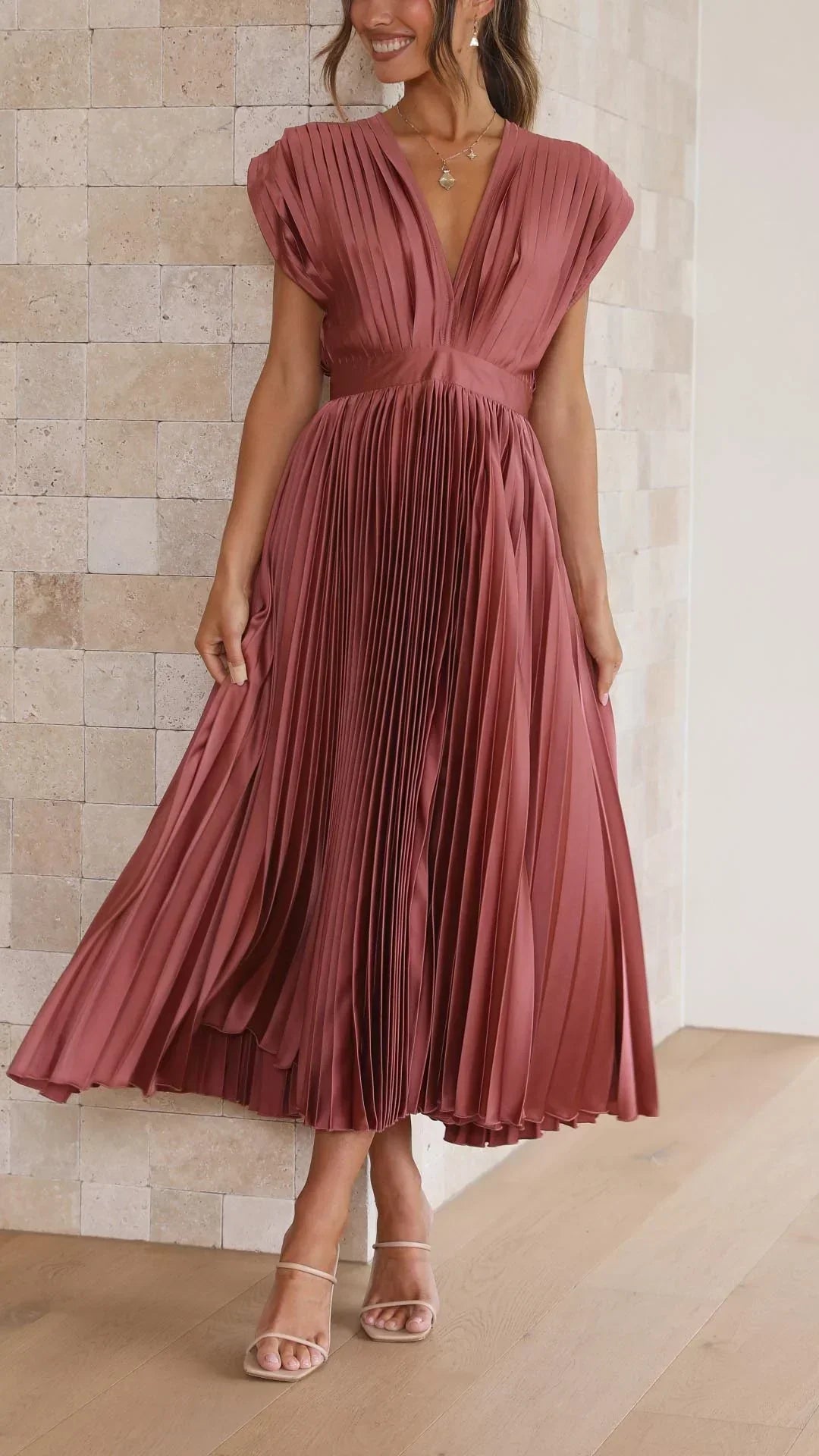 Drune Plissiertes Kleid | Elegantes Mido Damenkleid mit V-Ausschnitt und Rückenbindung