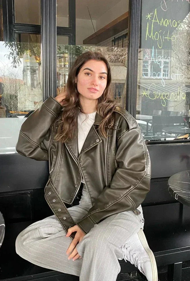 Drune | Übergroße Damen PU-Leder Bikerjacke mit Gürtel Detail