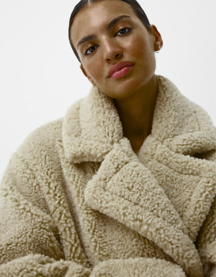Drune | Damen Teddyjacke mit Reverskragen im langen Modell