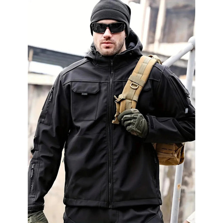 Drune | Wasserabweisende Softshelljacke mit Kapuze