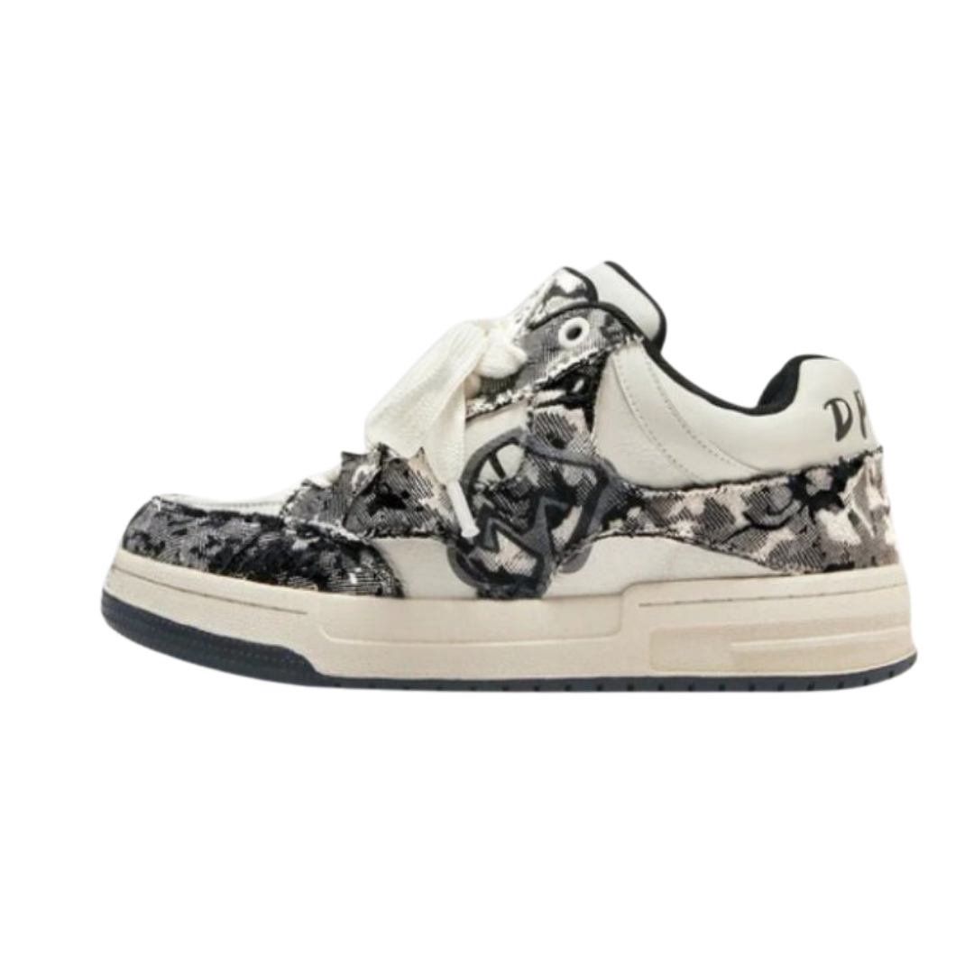 Drune Sneakers - Casual - Retro Kreuz Graffiti