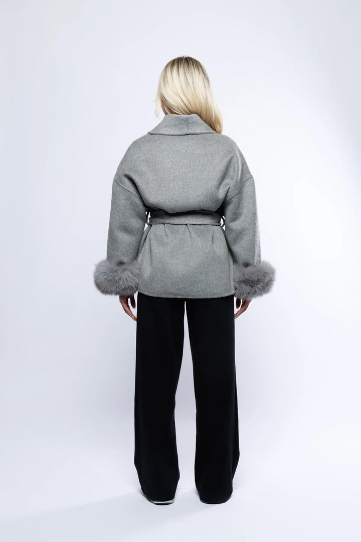 Drune | Damen Wickelmantel mit luxus Kunstfell und zeitlosem Design