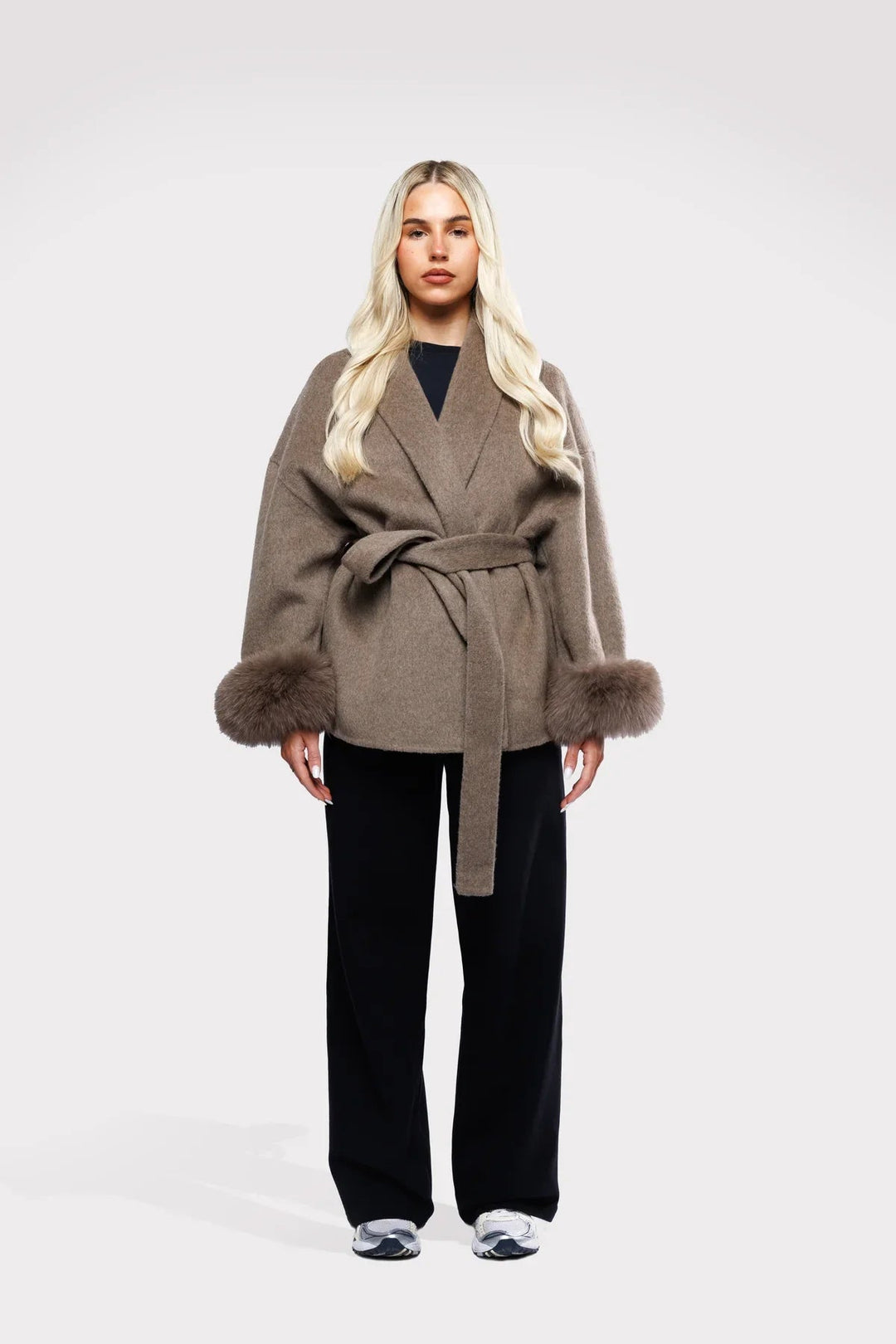 Drune | Damen Wickelmantel mit luxus Kunstfell und zeitlosem Design