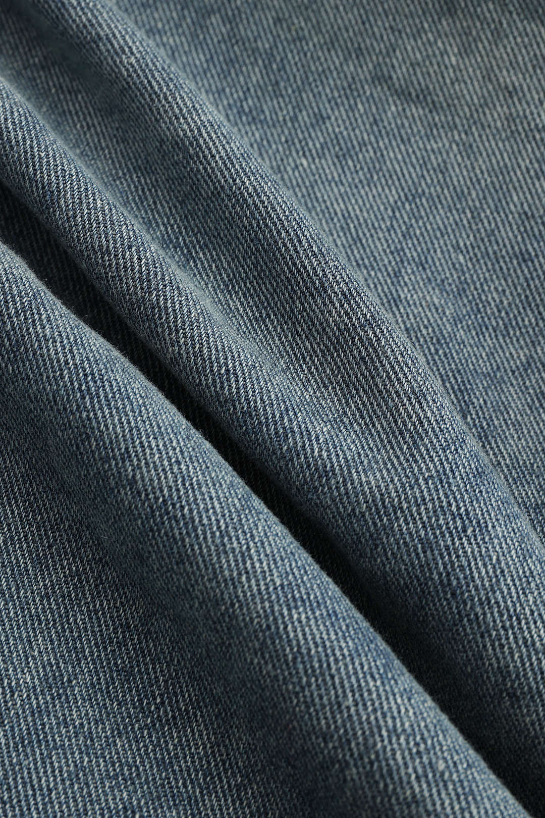 Drune | Cropped Wickeljacke Aus Denim Modern und Feminin