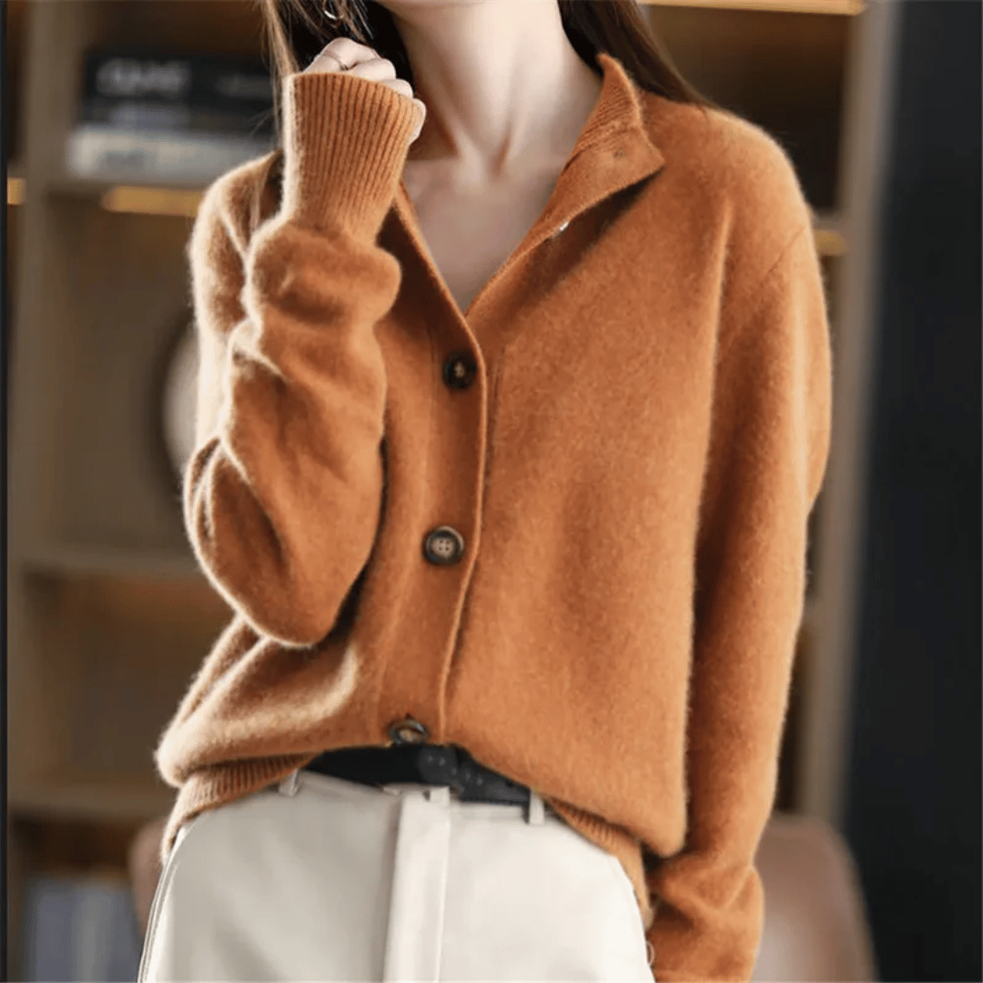 Drune | Damen Cardigan mit Stehkragen und modernen Knöpfen