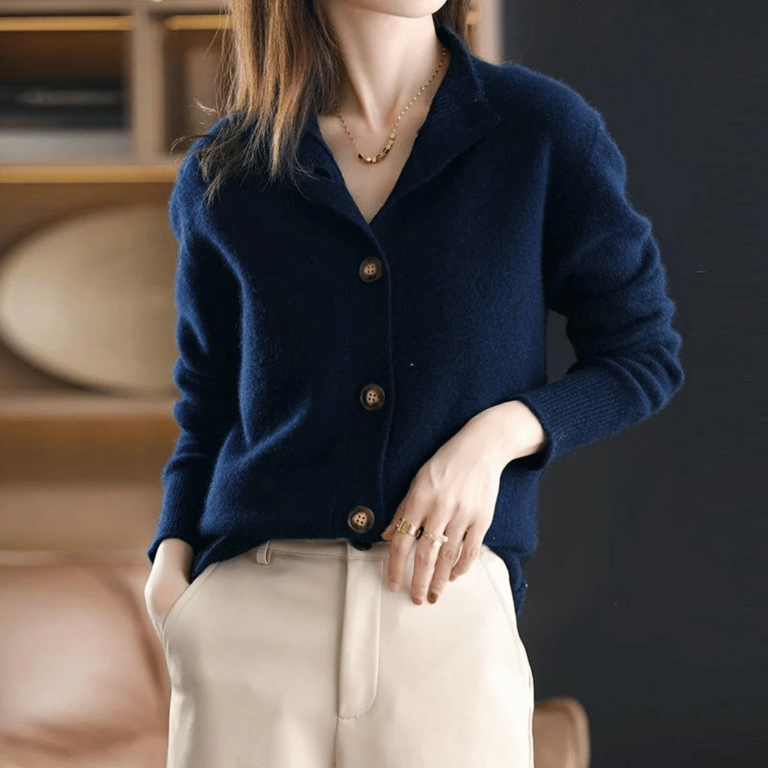 Drune | Damen Cardigan mit Stehkragen und modernen Knöpfen