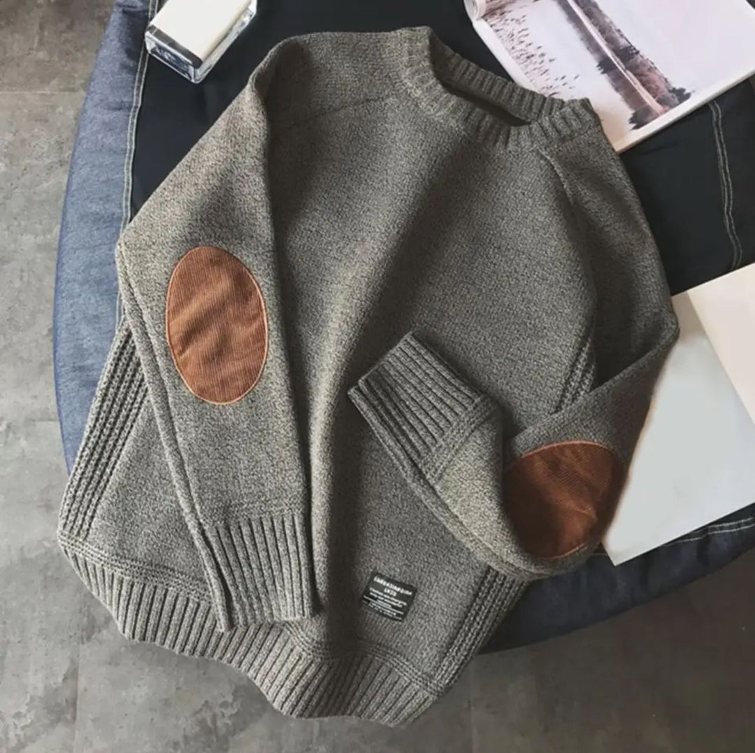 Drune | Pullover mit zeitlosem Ellbogenpatch