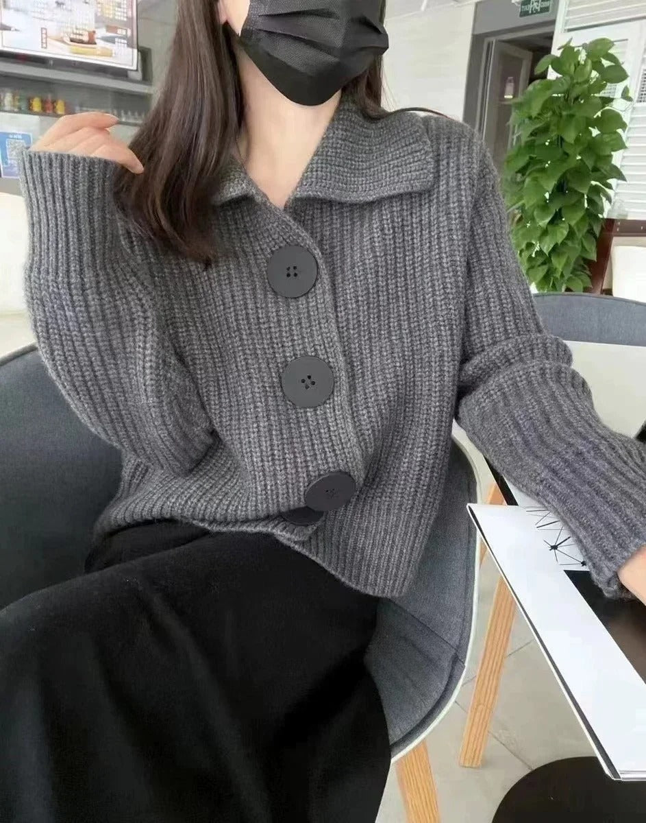 Drune | Wolle Damenpullover mit Knopfkragen