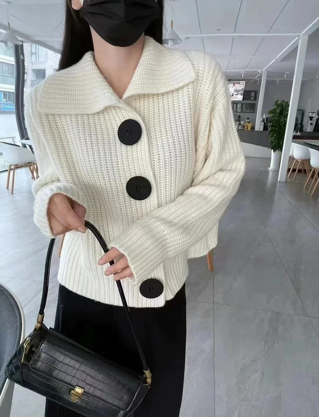 Drune | Wolle Damenpullover mit Knopfkragen