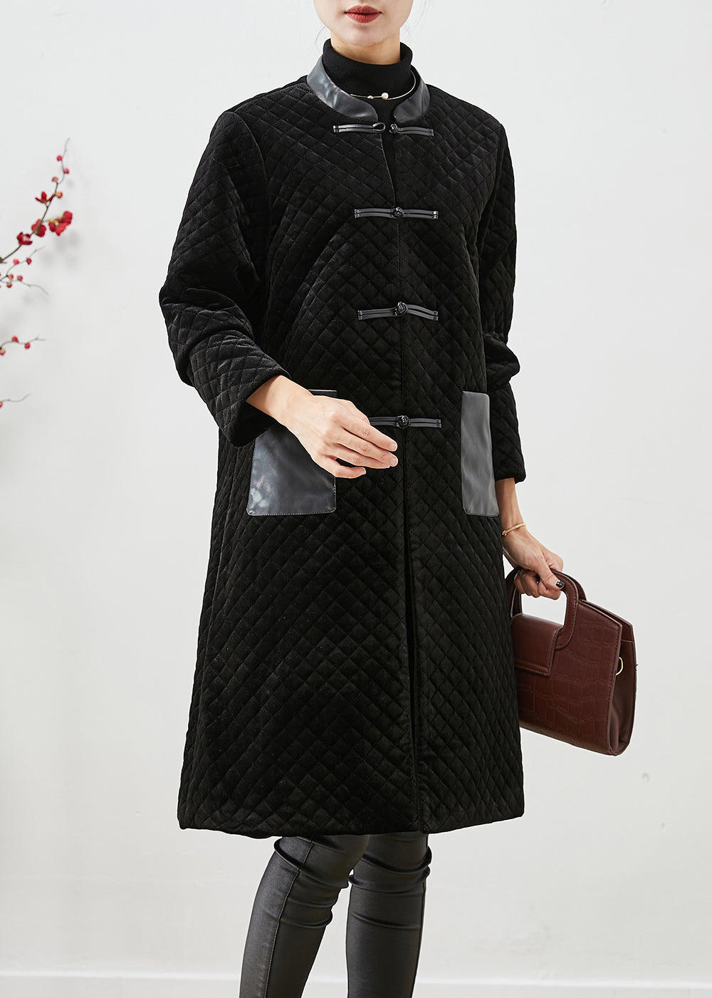Drune | Schwarze Patchwork-Taschen Seidenvelours Fein Baumwolle Gefüllte Mäntel Winter