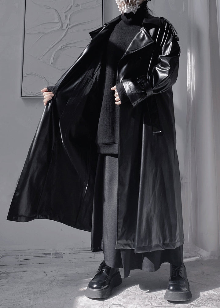 Drune | Schwarze Peter-Pan-Kragen Patchwork-Bänder Faux-Leder Lange Trenchcoats Lange Ärmel