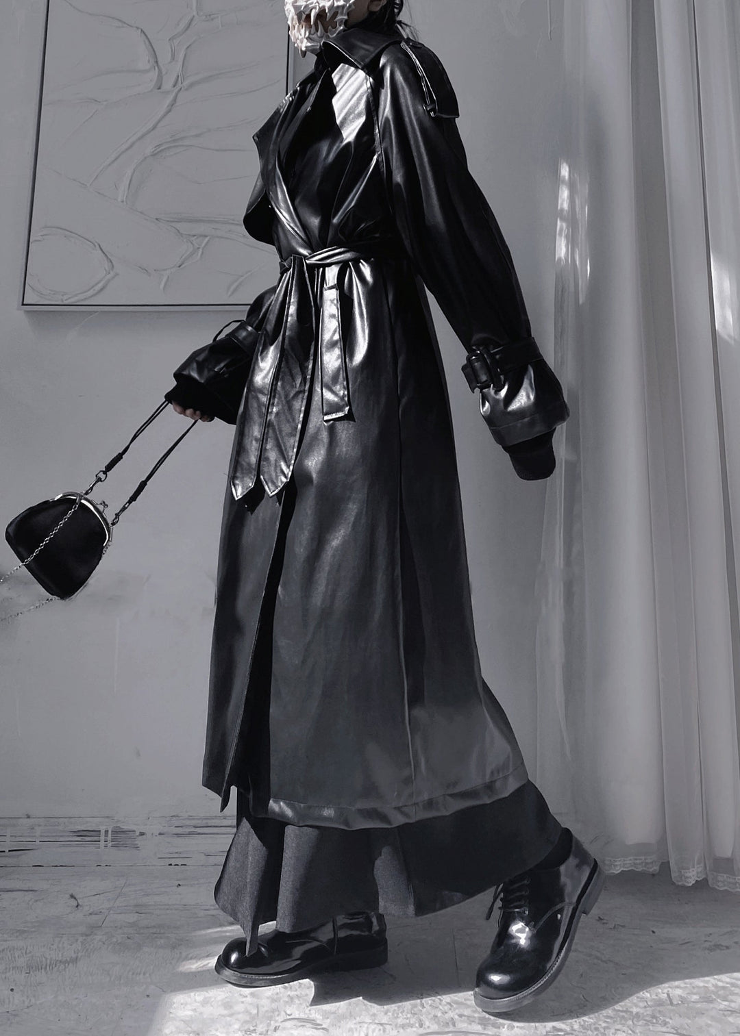 Drune | Schwarze Peter-Pan-Kragen Patchwork-Bänder Faux-Leder Lange Trenchcoats Lange Ärmel
