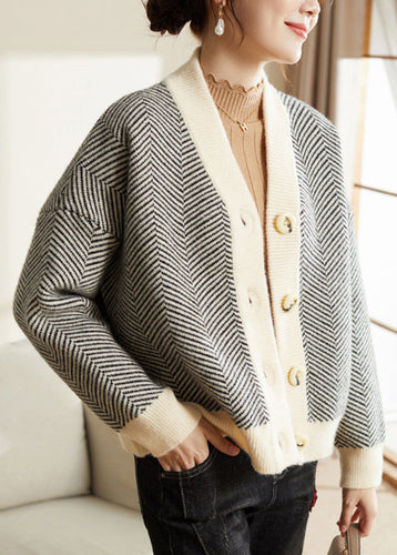 Drune | Gestreifte V-Ausschnitt Knopf-Patchwork-Strickmäntel