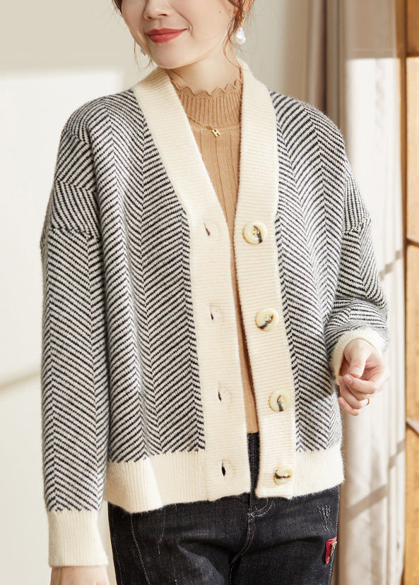Drune | Gestreifte V-Ausschnitt Knopf-Patchwork-Strickmäntel