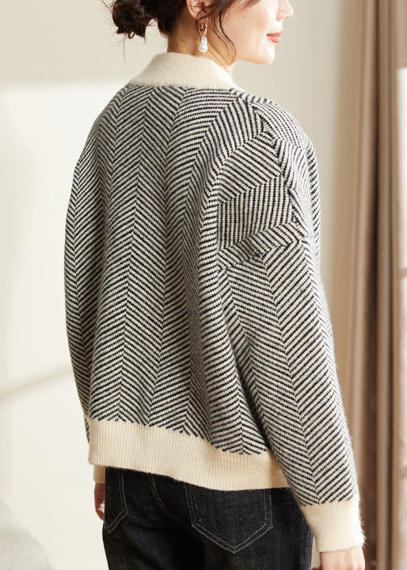 Drune | Gestreifte V-Ausschnitt Knopf-Patchwork-Strickmäntel