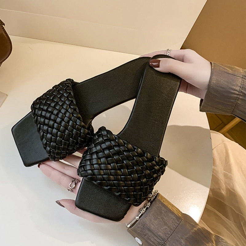 Drune | Too Far To Care Sandalen