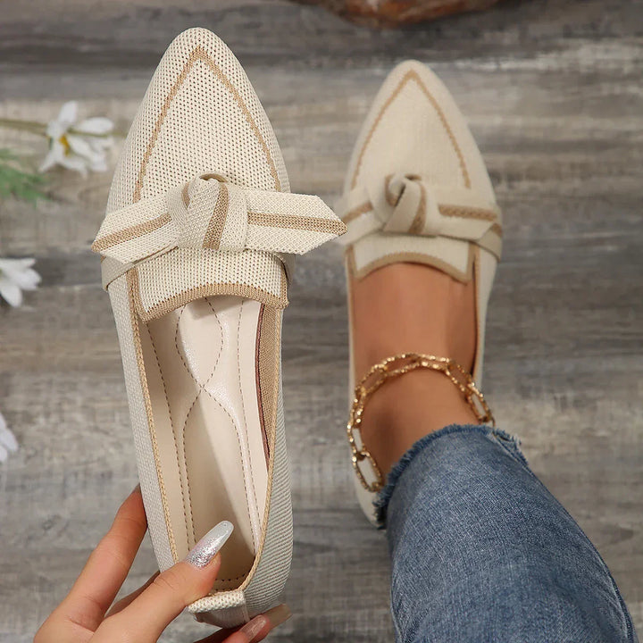 Drune | Schicke Flache Schuhe mit Spitze und Schleifendetail