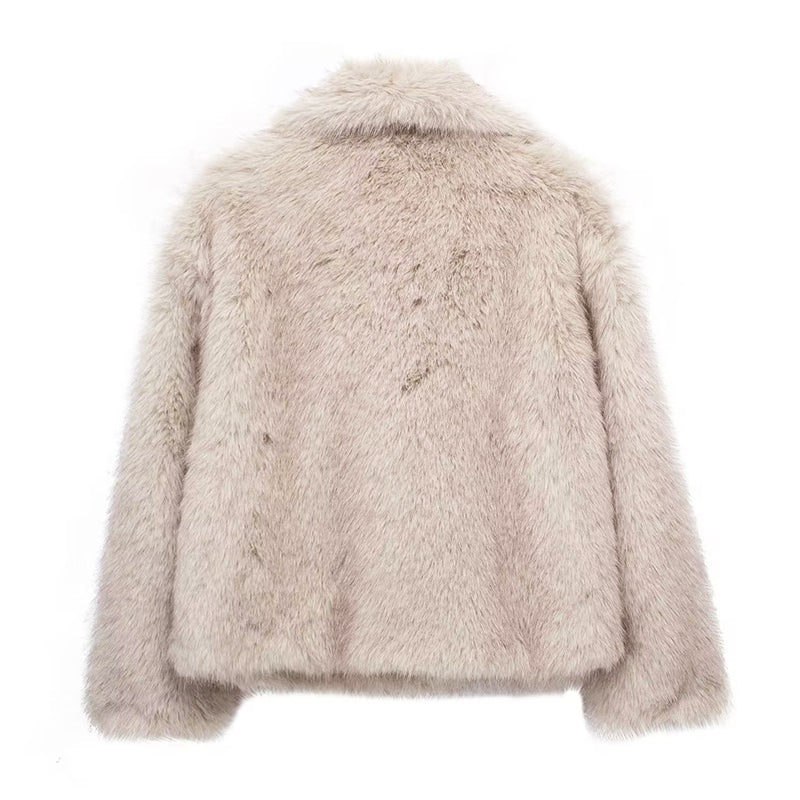 Drune | Kurz geschnittene Faux-Fur-Jacke mit übergroßem Kragen