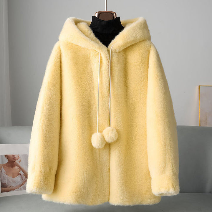 Drune | Faux-Fur-Hoodie mit Pom-Details