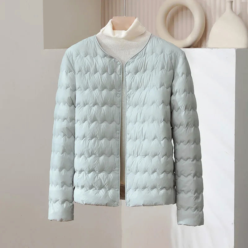 Drune | Dünne Daunenjacke mit verstellbarem Ausschnitt und Druckknöpfen
