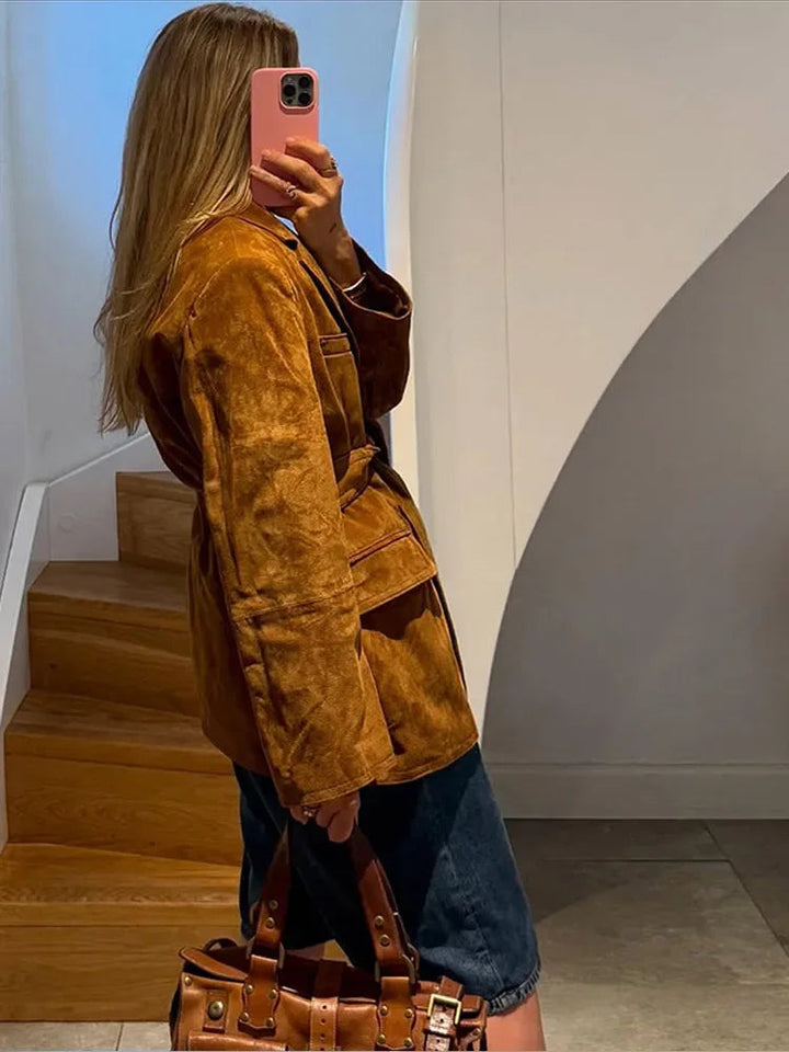Drune | Mantel - Chic Wildlederjacke mit Gürtel und langen Ärmeln für den Herbst