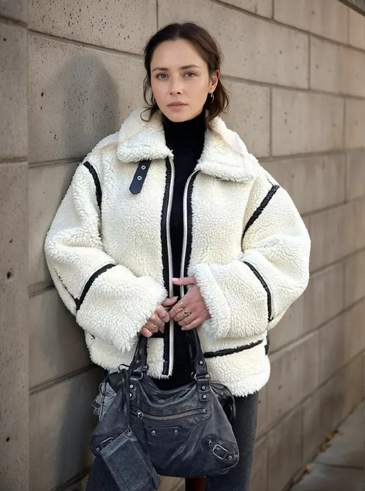 Drune | Lässige Jacke mit Pelzkragen und Farbblockierung