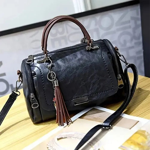 Drune – Damen-Schultertasche mit Quasten-Dekor: großes Fassungsvermögen, modisches Design