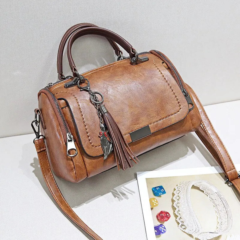 Drune – Damen-Schultertasche mit Quasten-Dekor: großes Fassungsvermögen, modisches Design