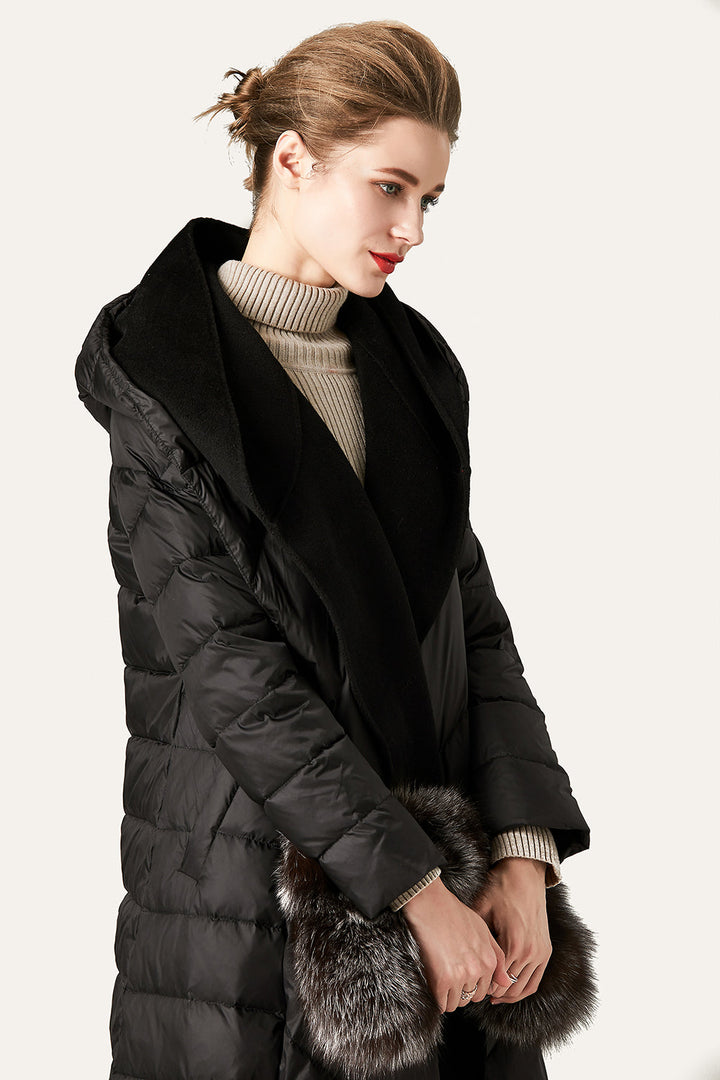 Drune | Damen Lange Wattierte Pufferjacke mit Knöpfen und Kapuze Aus Faux-Fur