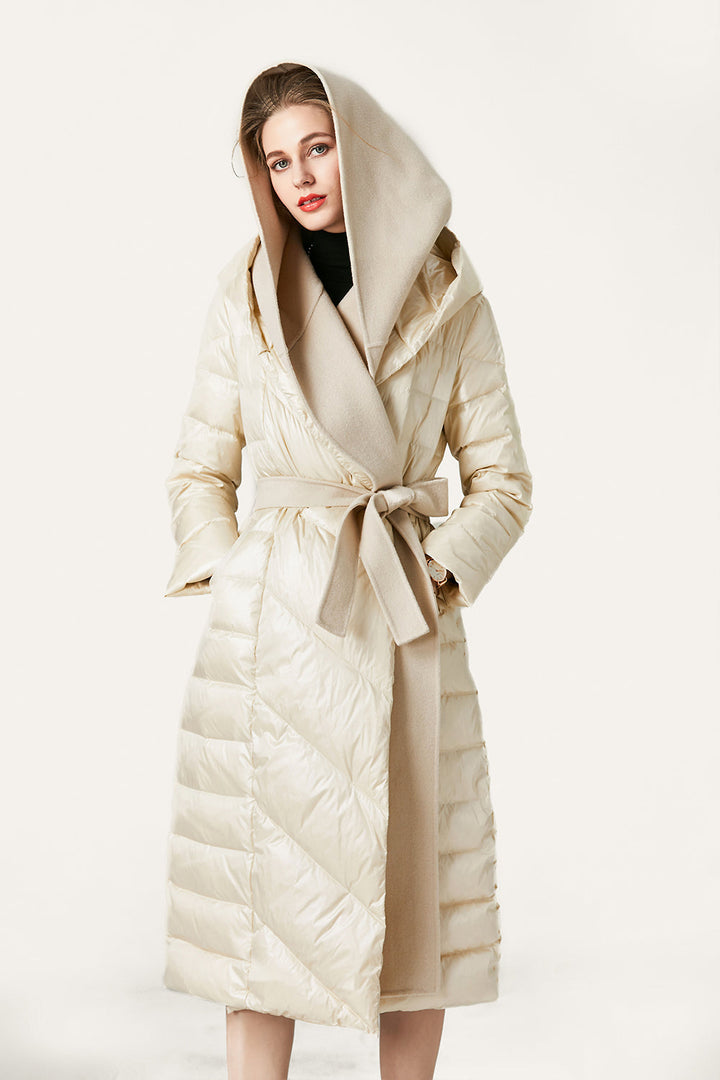 Drune | Damen Lange Wattierte Pufferjacke mit Knöpfen und Kapuze Aus Faux-Fur