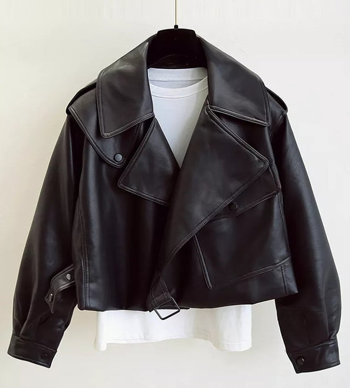 Drune | Kurze Damenjacke Eine lässige Lederjacke für Damen