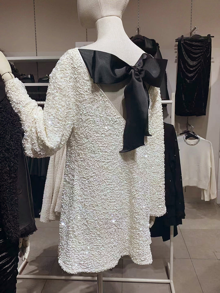 Drune Kleid | Elegantes Glitzerkleid mit Schleifenverschluss am Rücken