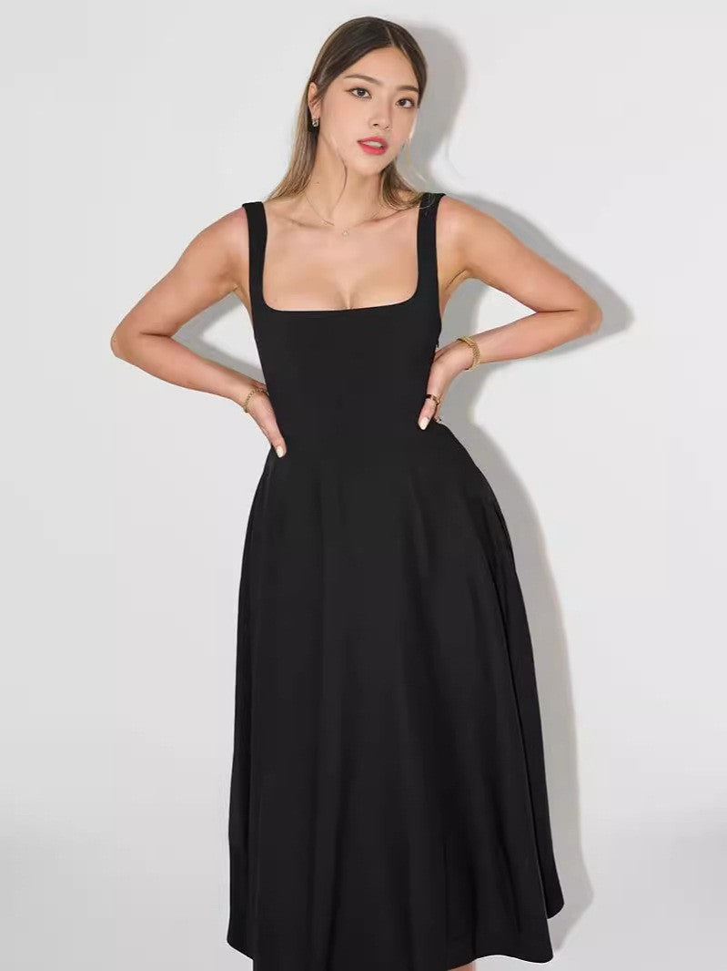 Drune | Trägerkleid Mit Eckigem Ausschnitt