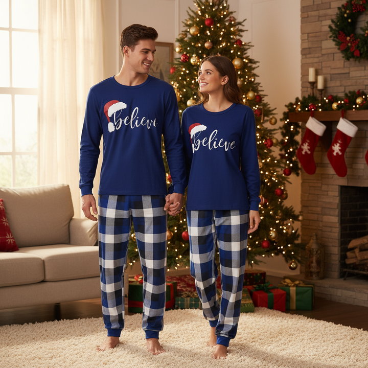 Drune | Paar Blaue Karierte Pyjamas Mit "Believe" Textdruck