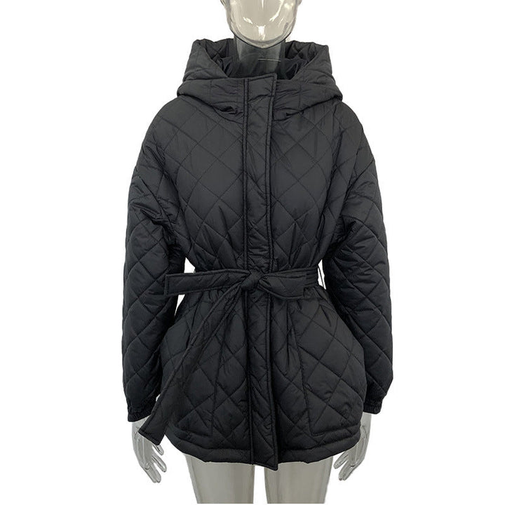 Drune | Kurze Gestepfte Jacke mit Gürtel Kapuze und Komfort Winterbereit