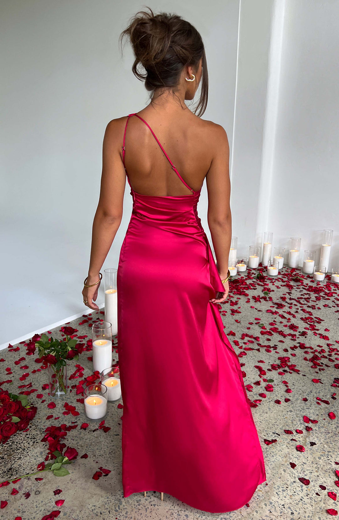 Drune | Damen-Maxikleid Aus Satin mit Einer Schulter und Plissee