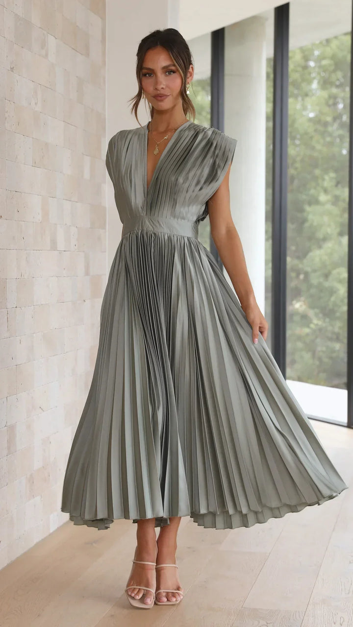 Drune | Faltendes Plunge Midi Kleid